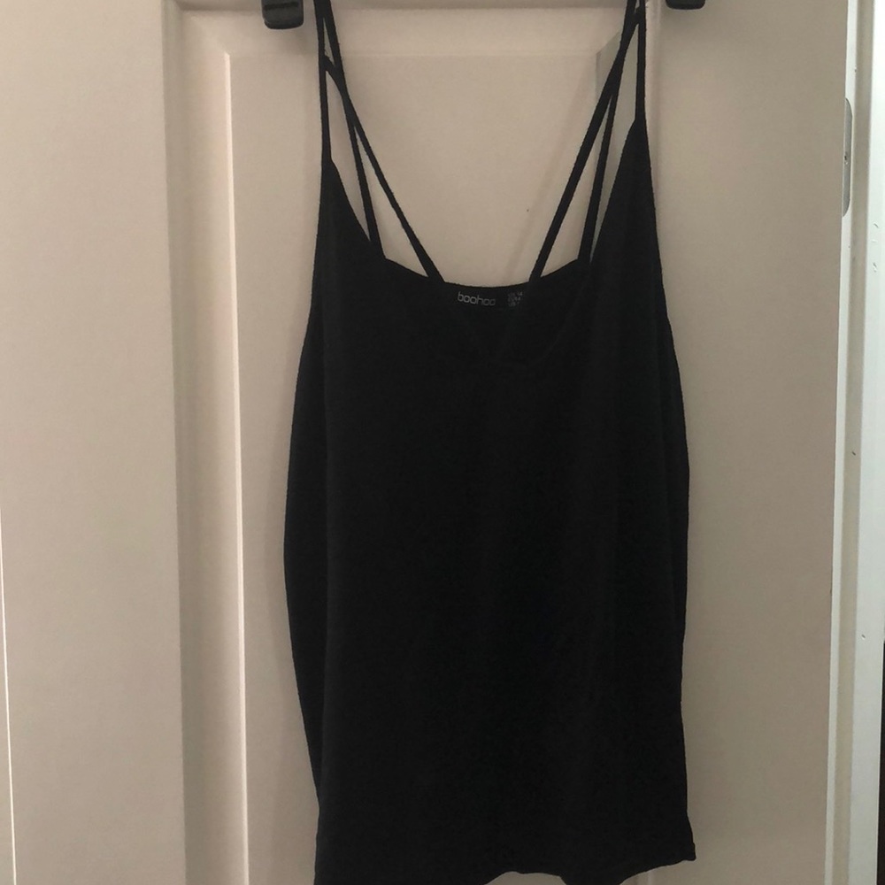 Black flowy stewpot tank